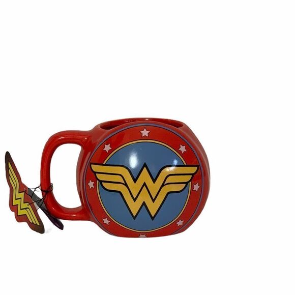 Wonder Woman Ceramic Shield Coffee Mug - Picture 5 of 5